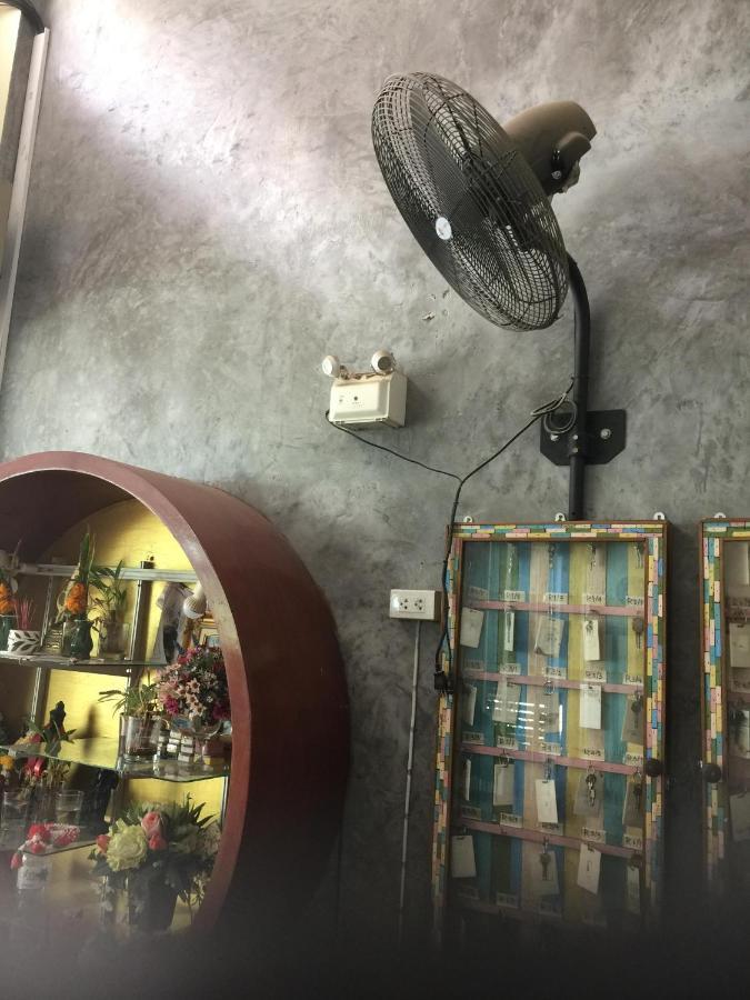 Phangan Barsay Hostel Тонгсала Екстериор снимка