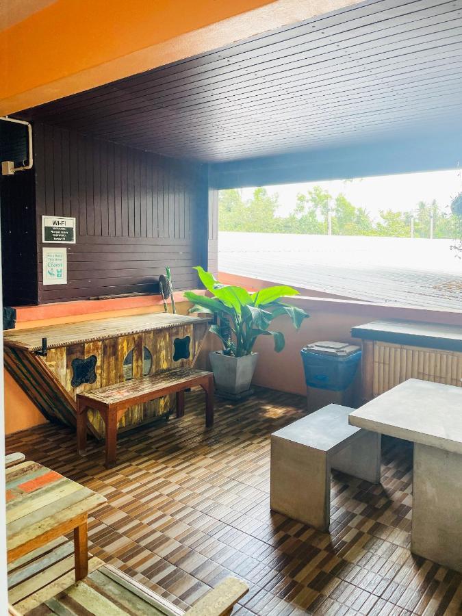 Phangan Barsay Hostel Тонгсала Екстериор снимка